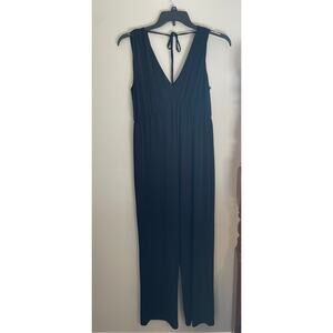 BCBGeneration Black Sleeveless Jumpsuit Polyester Spandex Blend Size Medium